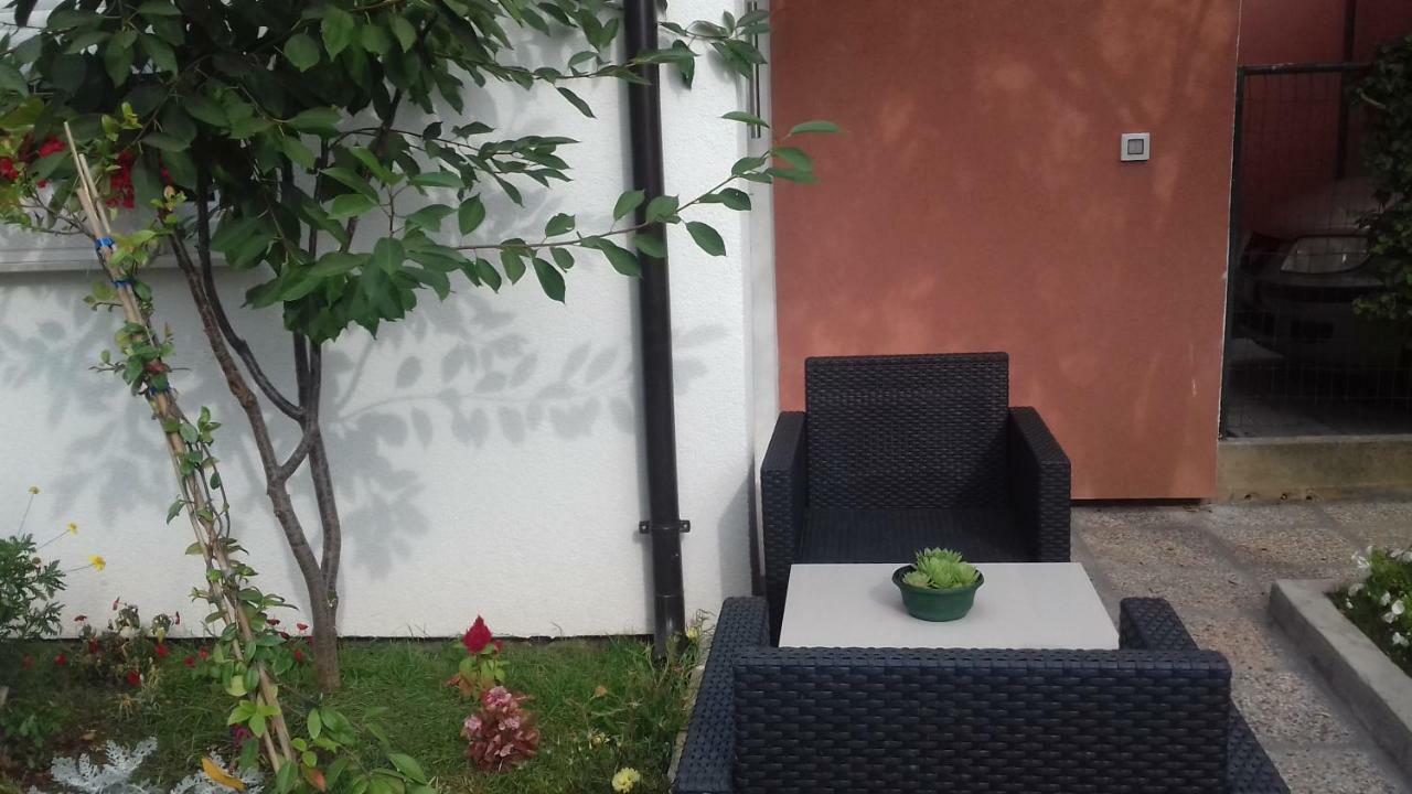 Tili Apartment Pula Exterior foto